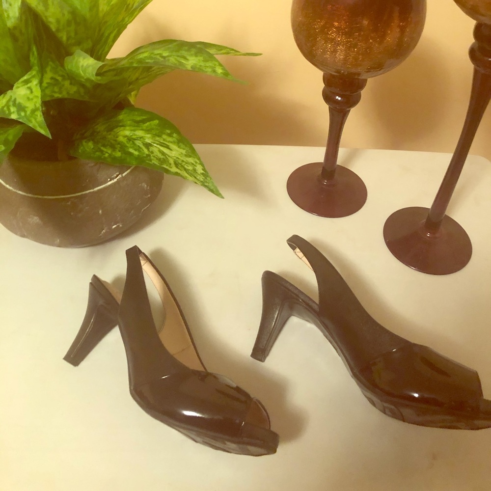 Black heel shoes